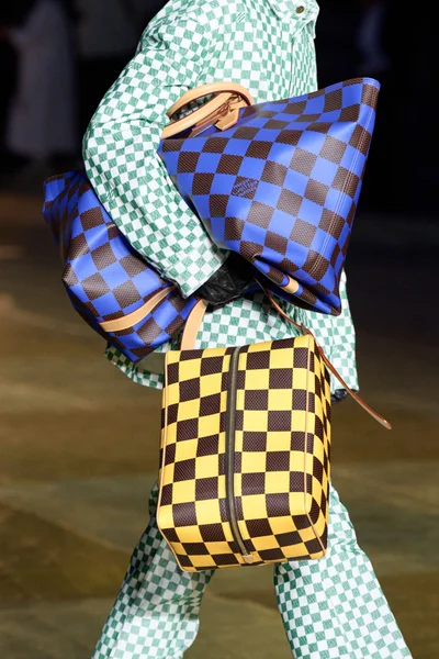 Look 95